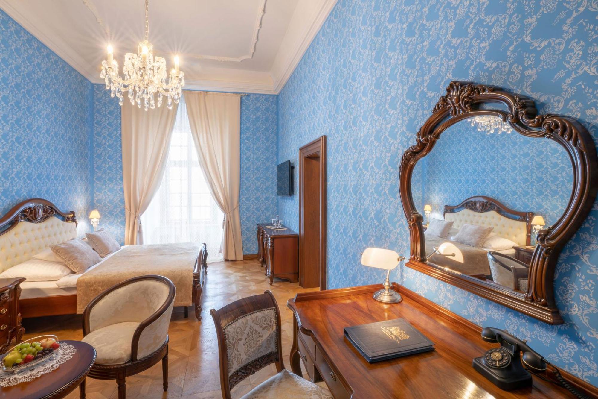 Galicia Nueva, Castle Hotel Lučenec Εξωτερικό φωτογραφία