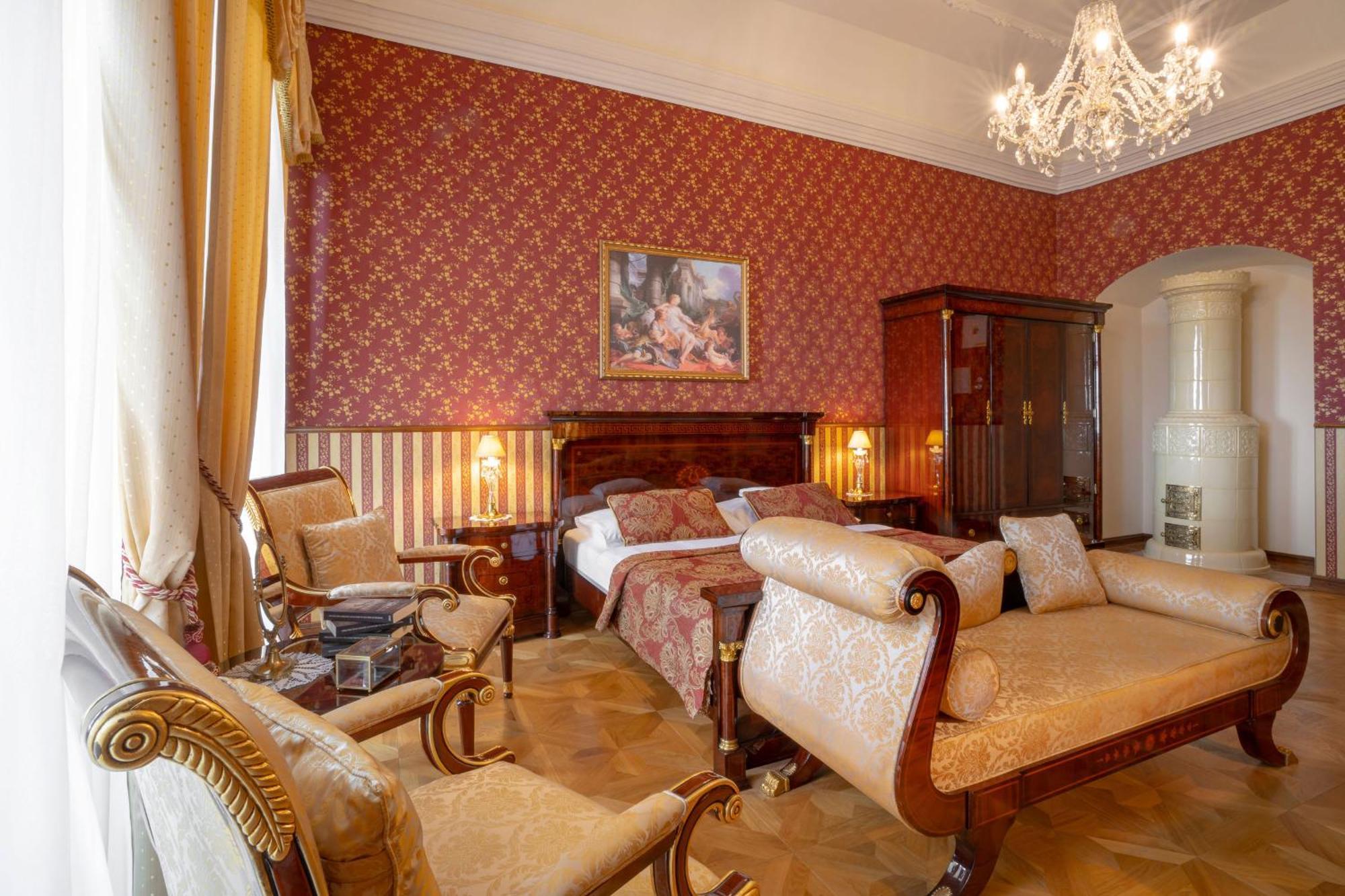 Galicia Nueva, Castle Hotel Lučenec Εξωτερικό φωτογραφία