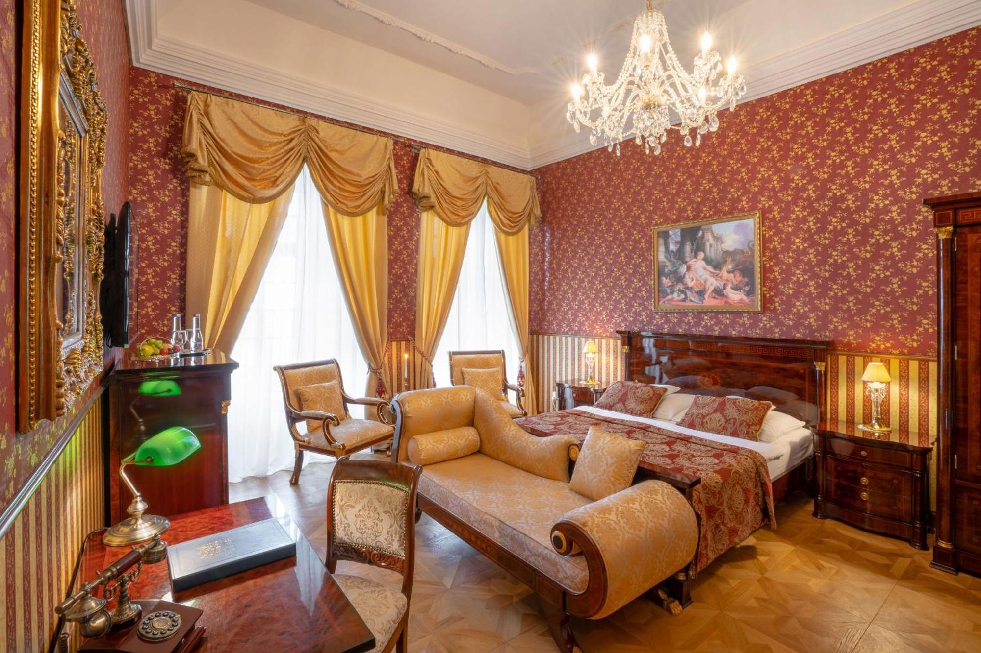Galicia Nueva, Castle Hotel Lučenec Εξωτερικό φωτογραφία