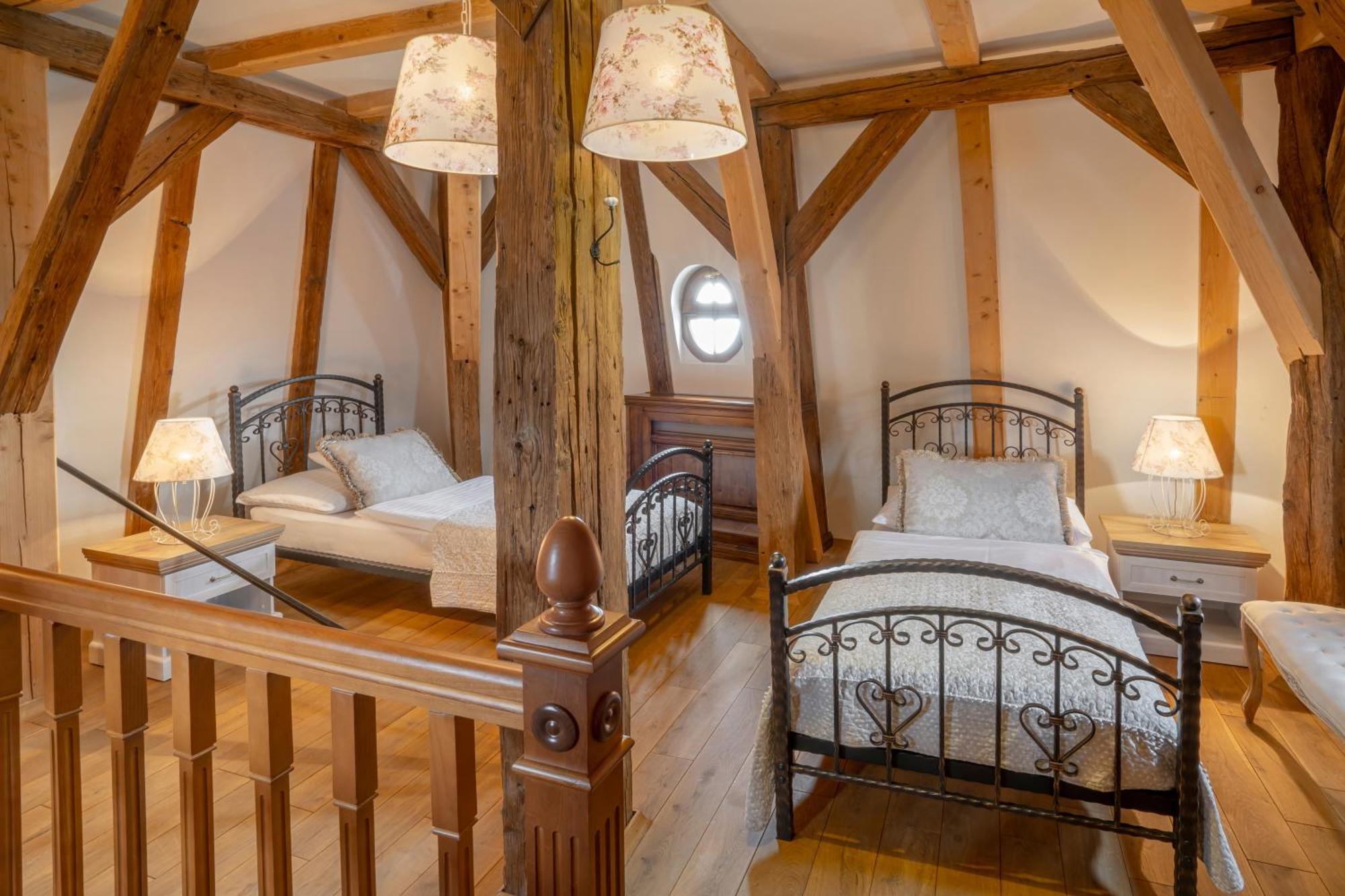 Galicia Nueva, Castle Hotel Lučenec Εξωτερικό φωτογραφία