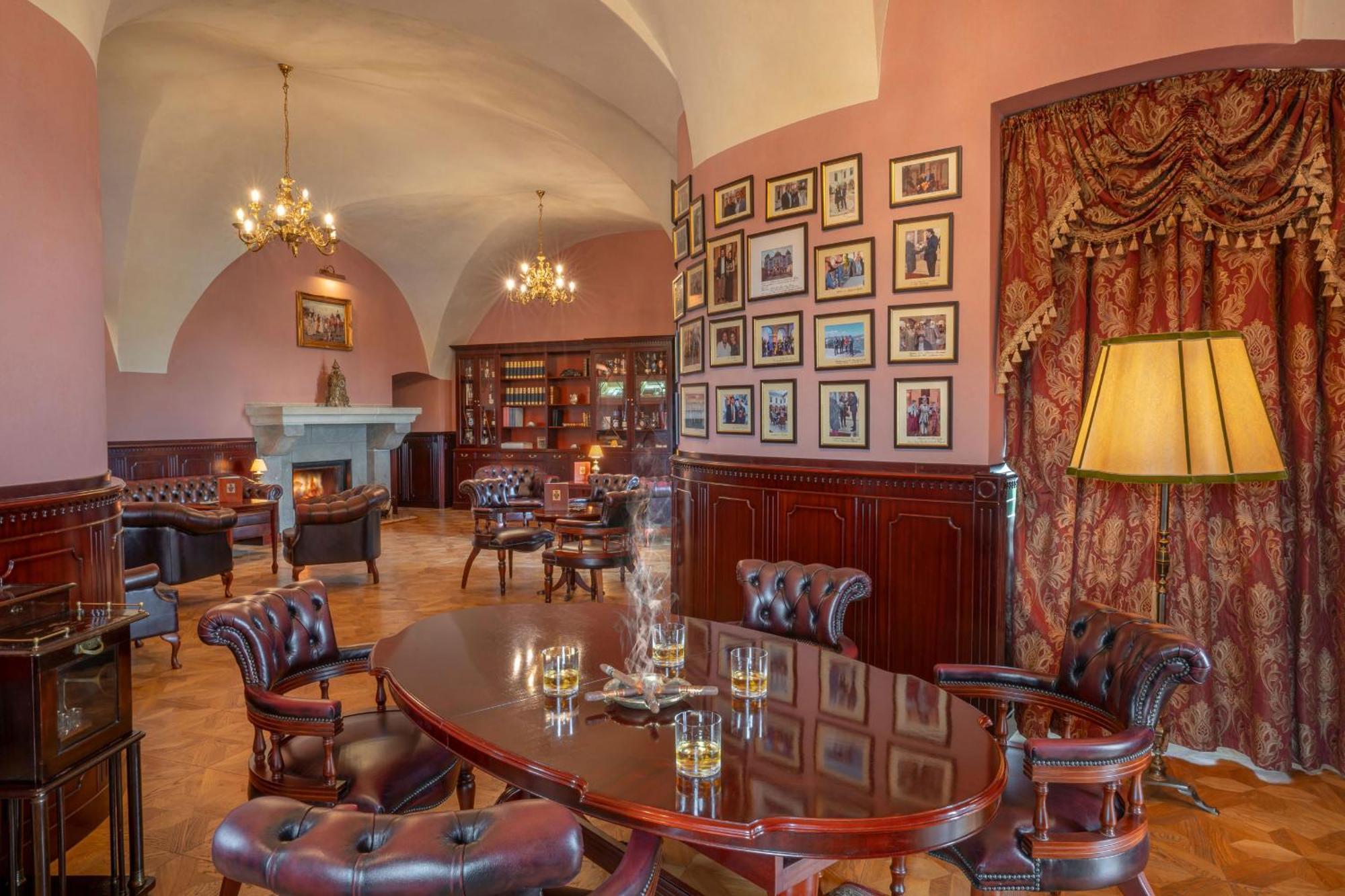 Galicia Nueva, Castle Hotel Lučenec Εξωτερικό φωτογραφία