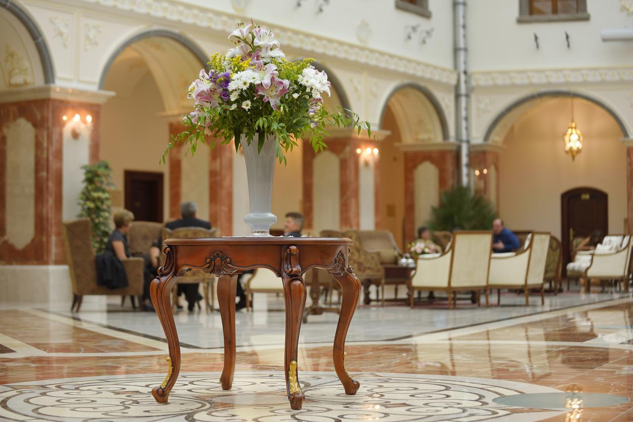 Galicia Nueva, Castle Hotel Lučenec Εξωτερικό φωτογραφία